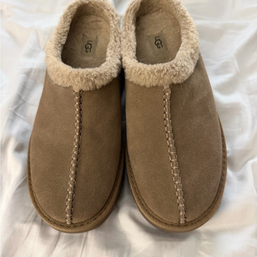UGG New Heights gray-brown clogs